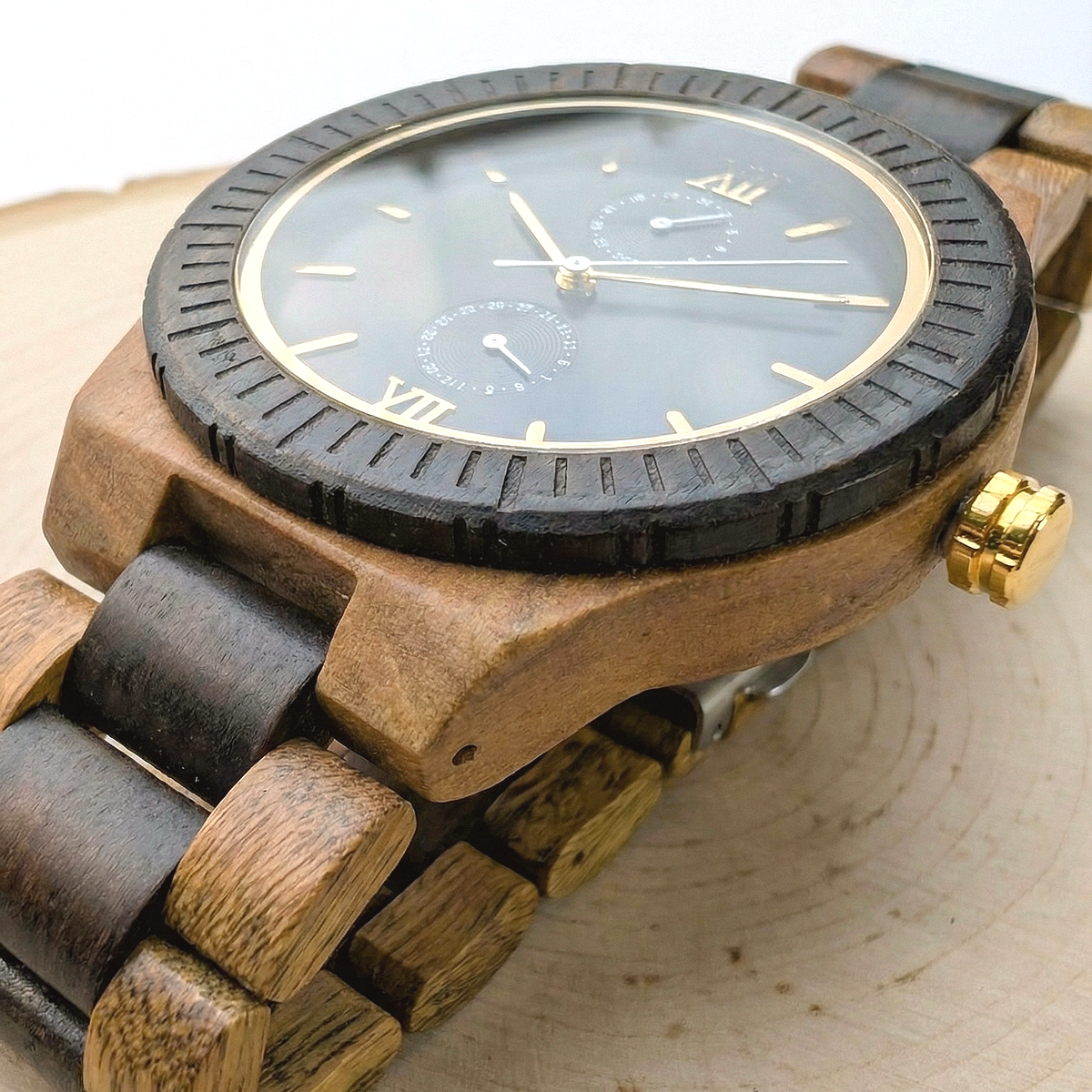 Orologio legno di Sandalo Verde e Noce 44mm