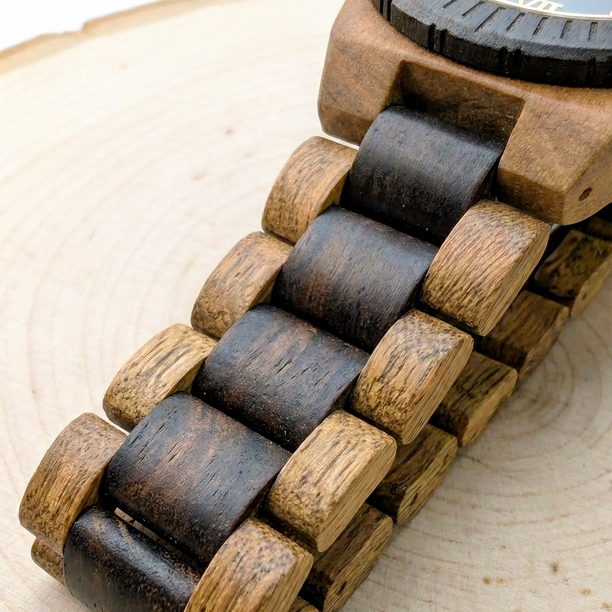 Orologio legno di Sandalo Verde e Noce 44mm